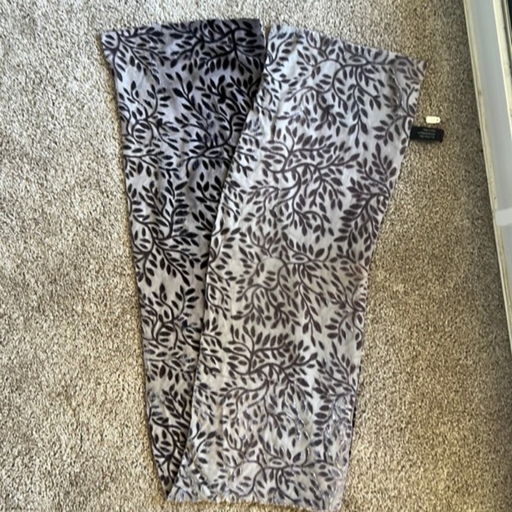 Purple and Grey Leaf Pattern Velvet Burnout Scarf - Picture 4 of 9